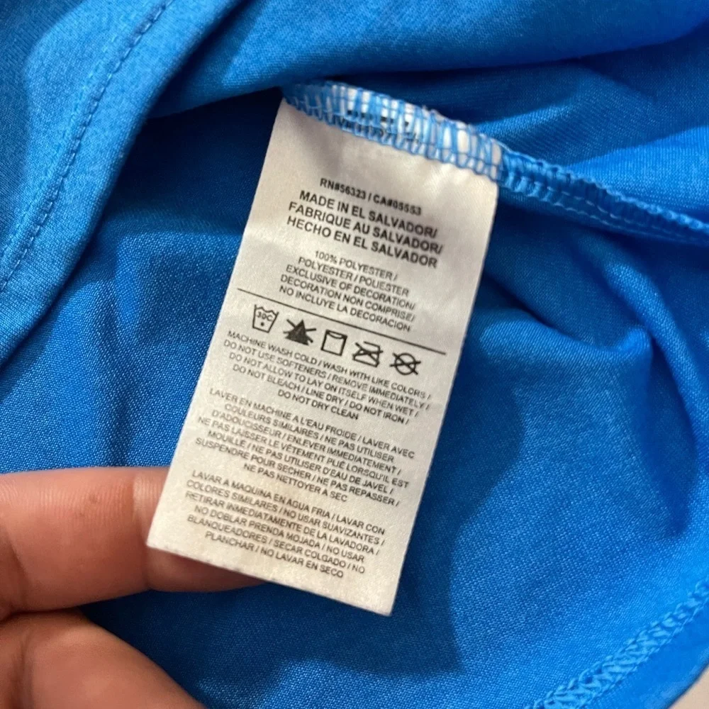 Like New! Nike Dri-Fit Active V-Neck Tee